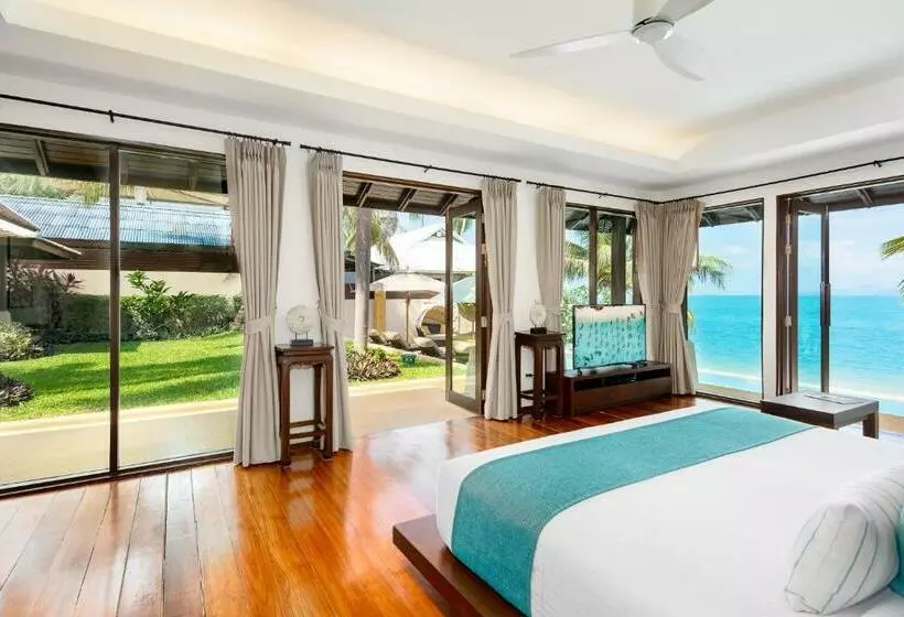 Bacaya Beachfront Villa