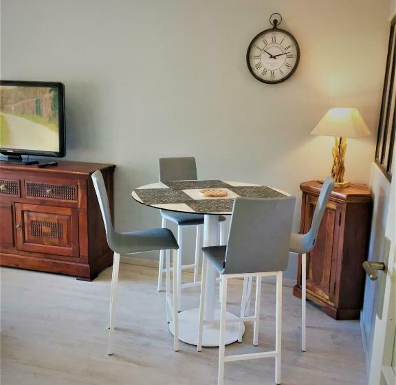 Domaine Privé, , Piscine, Jacuzzi, Joli Appartement