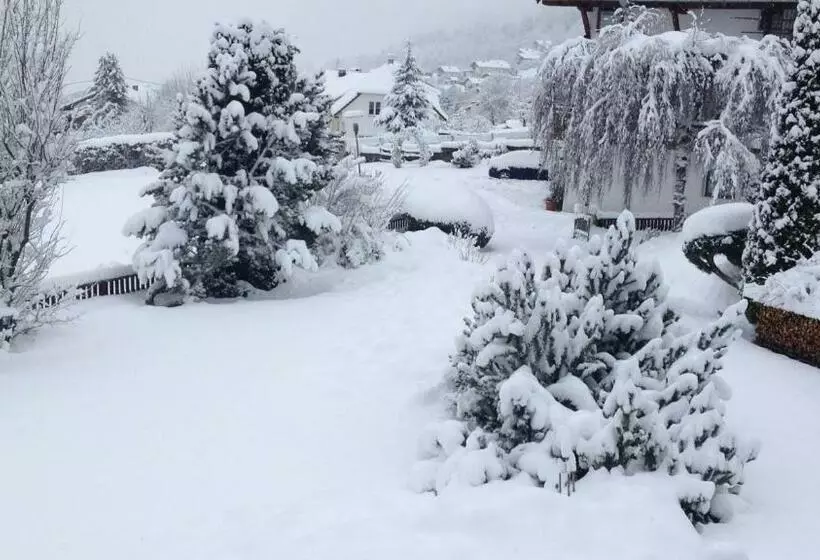 Komfortable Ferienwohnung Mit Herrlicher Aussicht