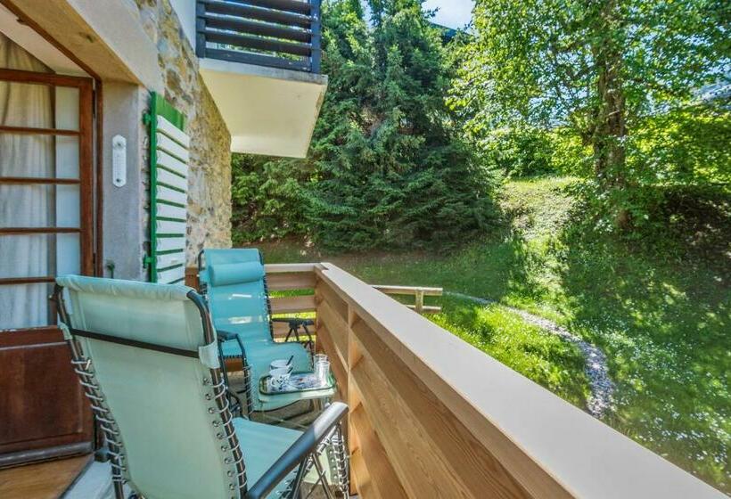 Superb Apartment With Balcony Close From The Ski Runs   Megève   Welkeys