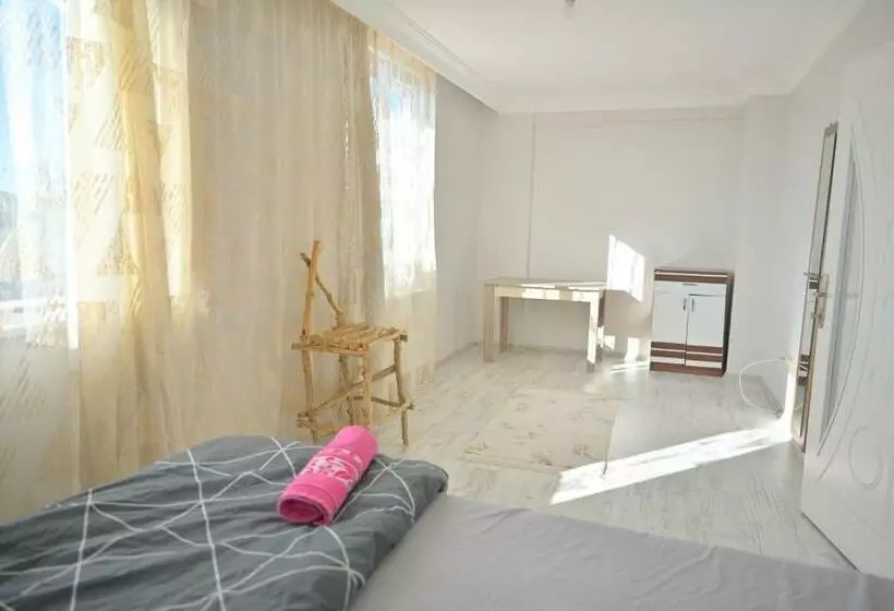 ベッドアンドブレックファースト Forest Villa 2, 6 Minutes From Istanbul Airport