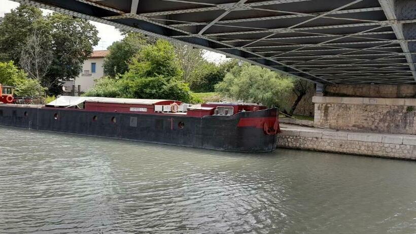 민박 Péniche Chopine