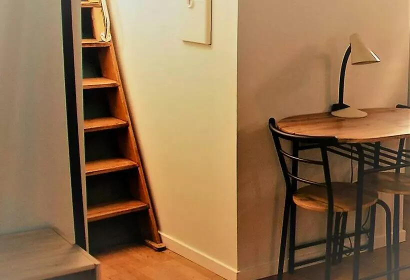 Aamiaismajoitus (B&B) Péniche Chopine