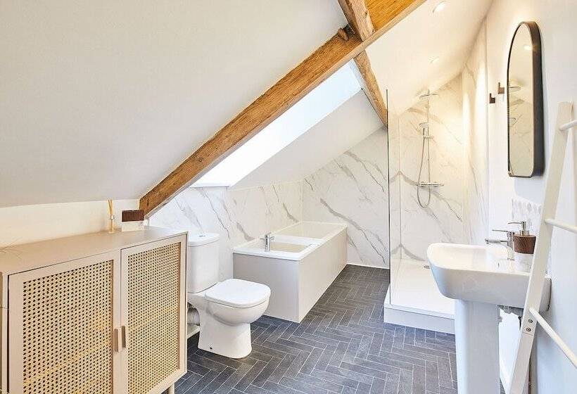 Host Stay Tally House