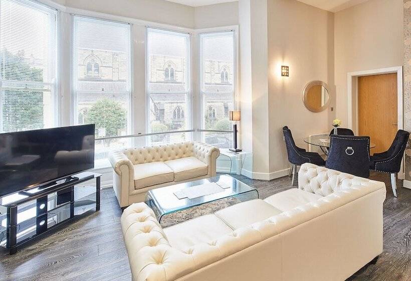 Host & Stay   Three Bays