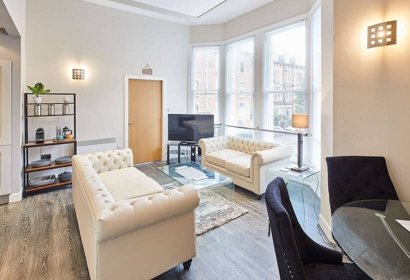 Host & Stay   Three Bays