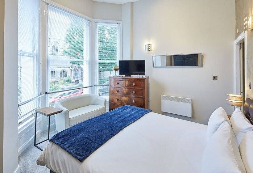 Host & Stay   Three Bays