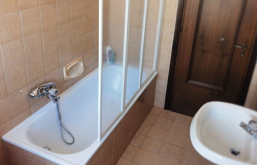 פנסיון Angela Home   Rooms