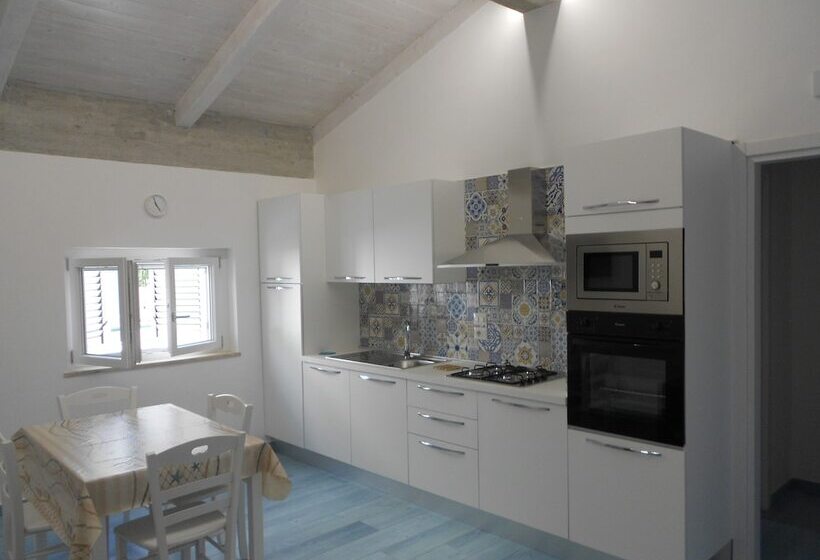 The Home Of Athena Paestum