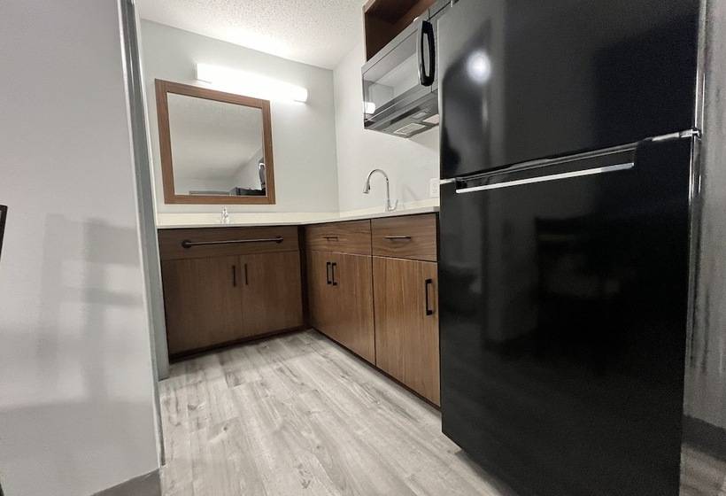 فندق Hometowne Studios By Red Roof Florence, Ky Cincinnati Airport