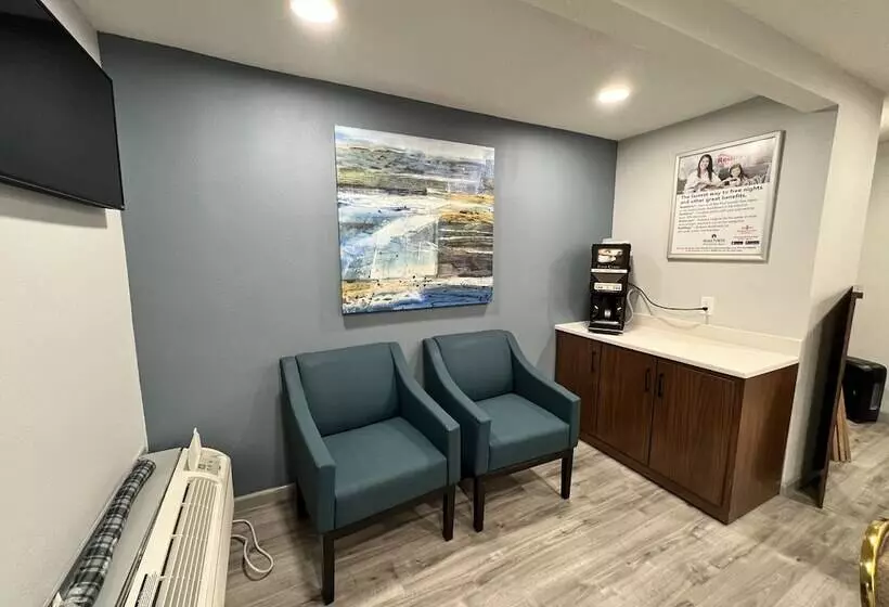 هتل Hometowne Studios By Red Roof Florence, Ky Cincinnati Airport