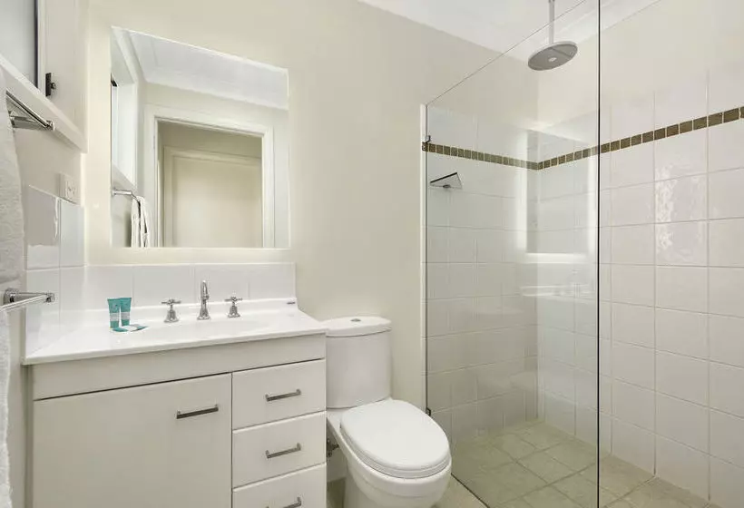 酒店 Flynns On Surf Beach Villas