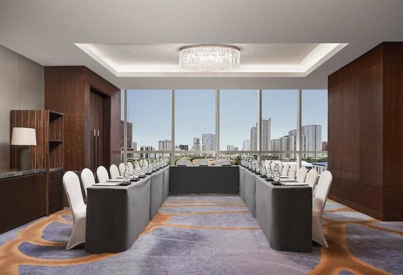 ホテル Intercontinental Hanoi Landmark72, An Ihg