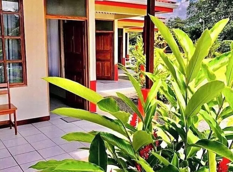 هتل Jardines Arenal