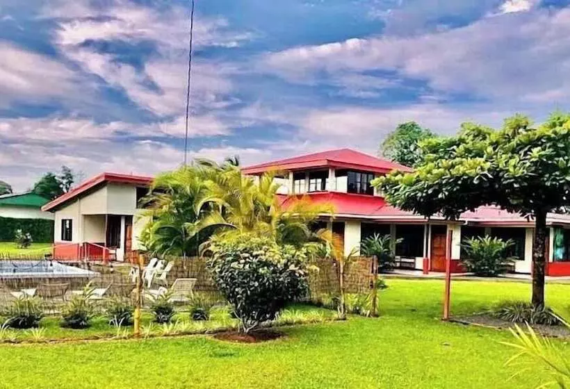 هتل Jardines Arenal