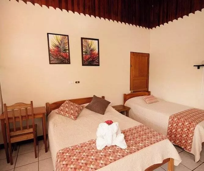 هتل Jardines Arenal