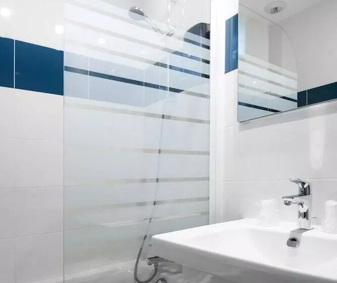 هتل Le Paris Brest