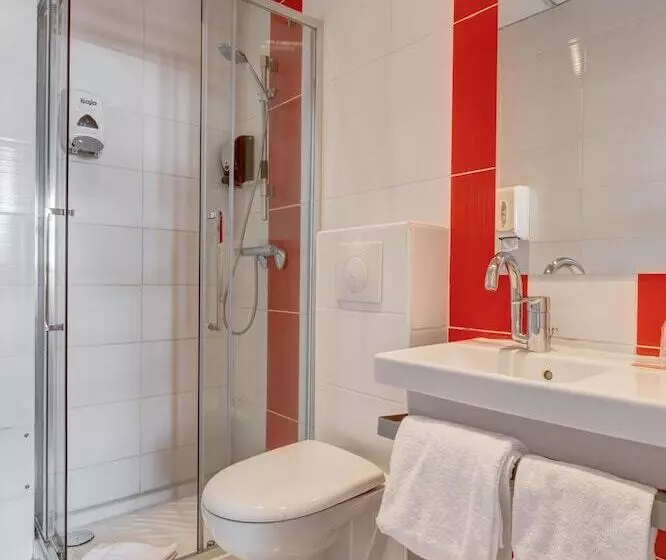 هتل Le Paris Brest