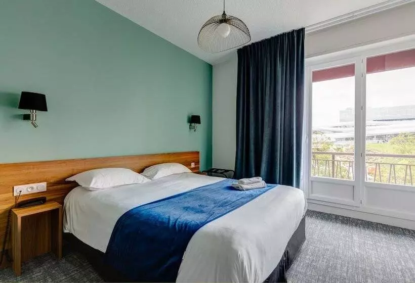 هتل Le Paris Brest