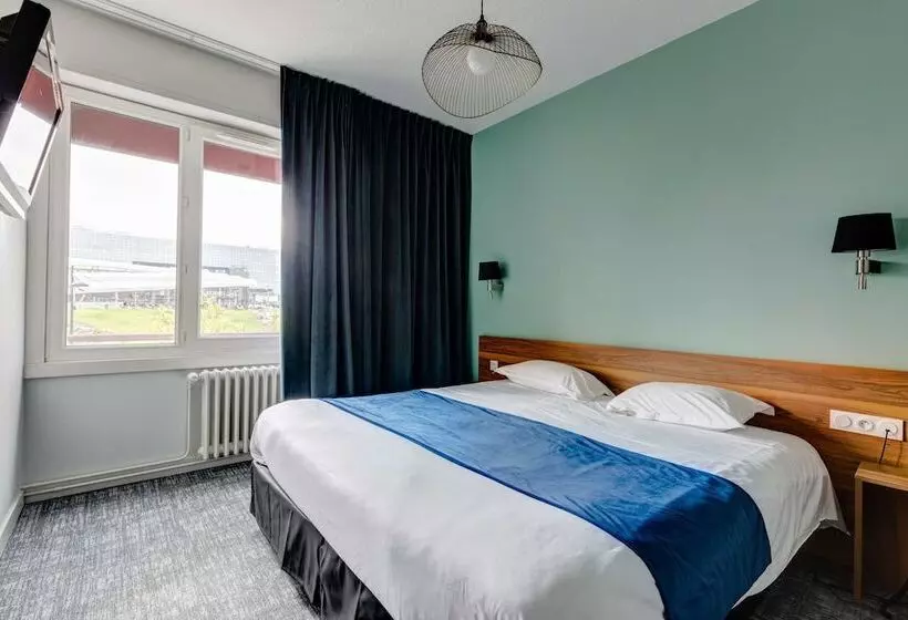 هتل Le Paris Brest