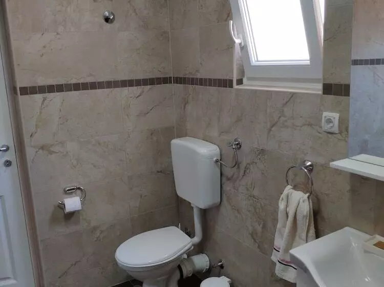 هتل Villa Anja
