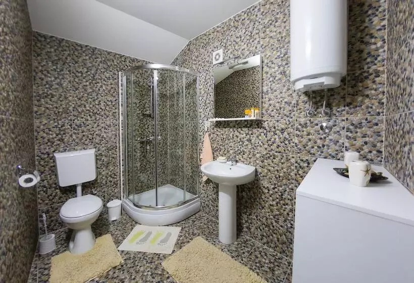هتل Villa Anja