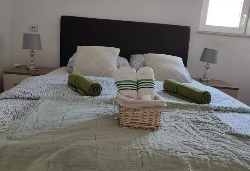 هتل Villa Anja