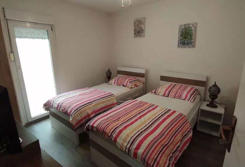 هتل Villa Anja