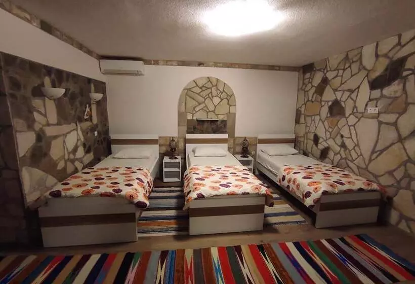 هتل Villa Anja