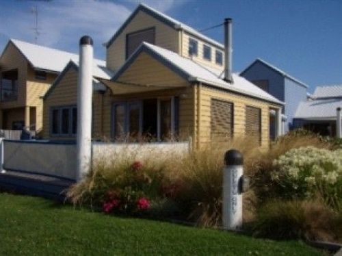 בית מלון כפרי Rayville Boat Houses