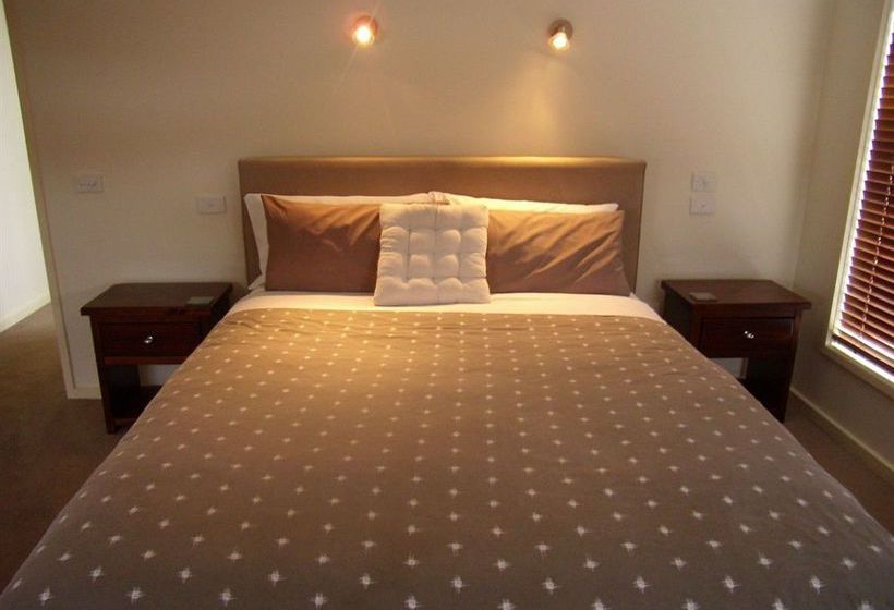 בית מלון כפרי Rayville Boat Houses