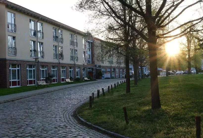 Hotelli & Restaurant Am Schlosspark