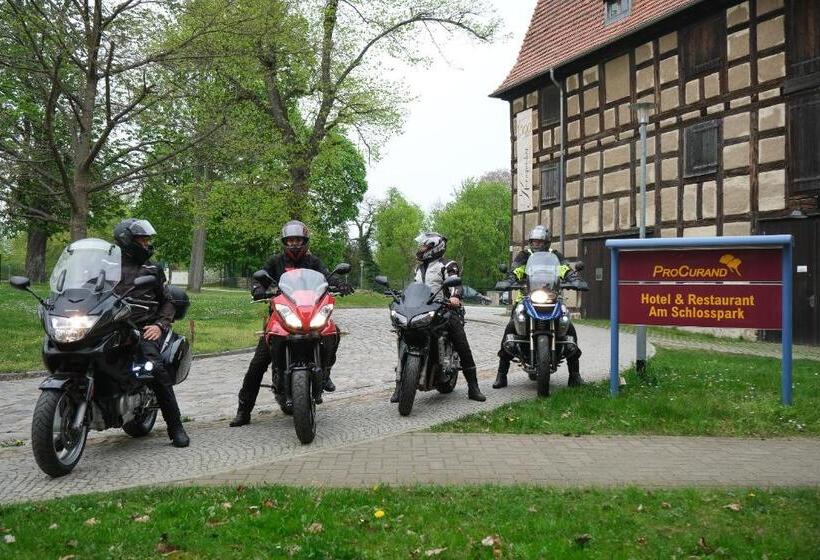 ホテル & Restaurant Am Schlosspark