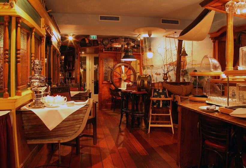 Strandhotel Deichgraf Graal Müritz