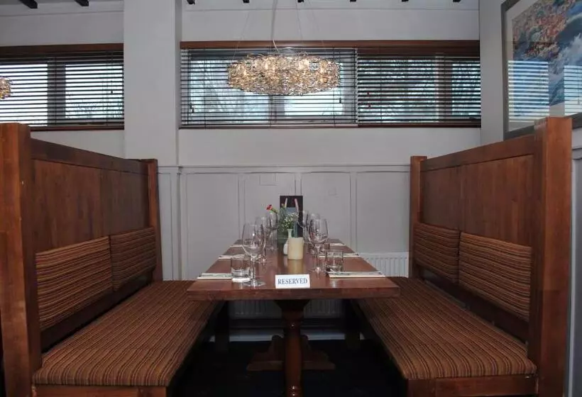 호텔 Marsham Arms Inn