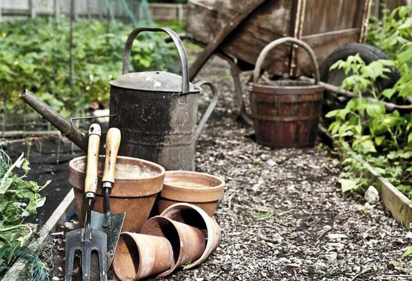 فندق Marsham Arms Inn