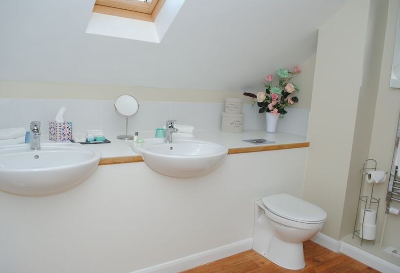 فندق Marsham Arms Inn