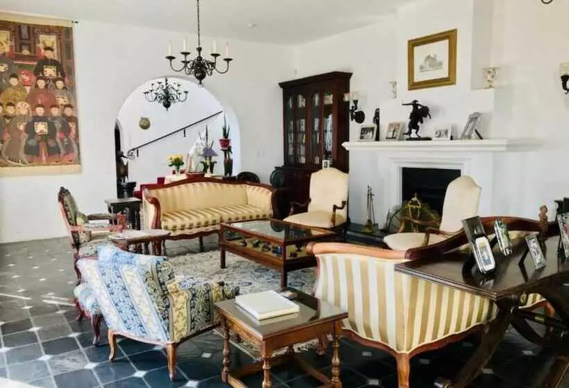 هتل Waterkloof Mansion Boutique