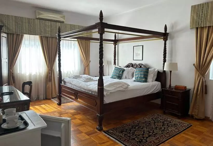 هتل Waterkloof Mansion Boutique