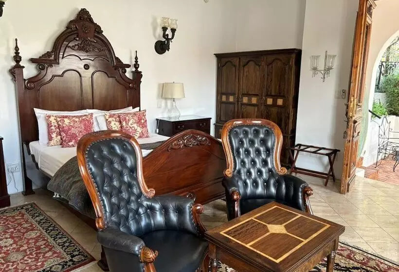 هتل Waterkloof Mansion Boutique