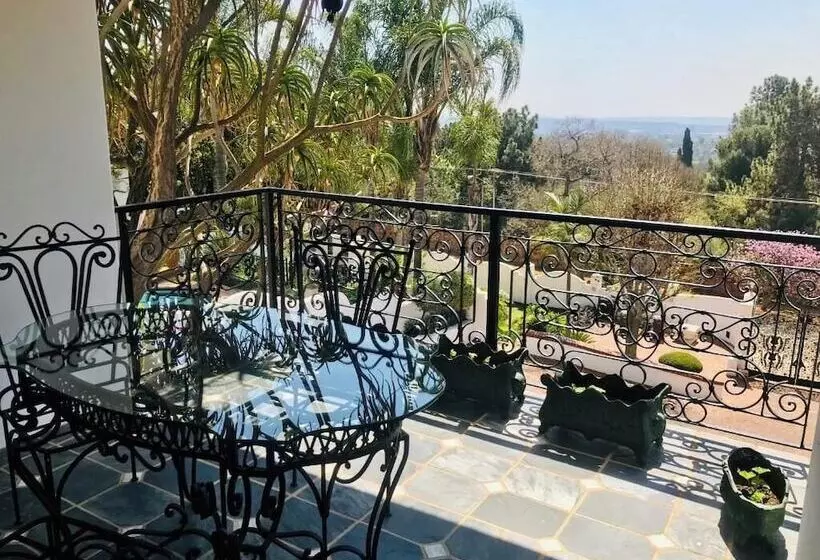 هتل Waterkloof Mansion Boutique