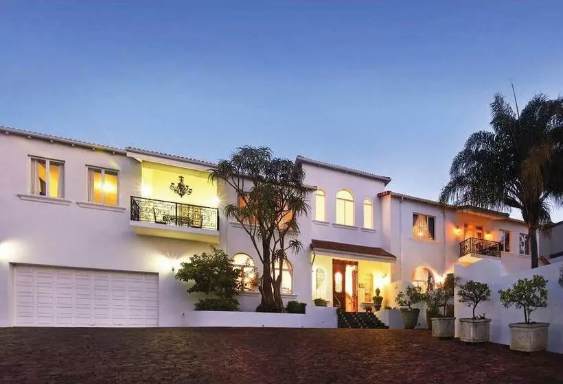 هتل Waterkloof Mansion Boutique