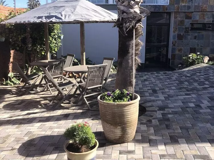 פנסיון Le Blue Guest House