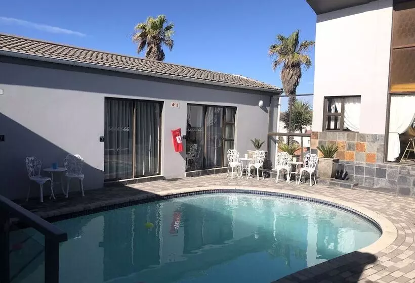 פנסיון Le Blue Guest House