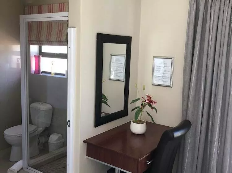 פנסיון Le Blue Guest House