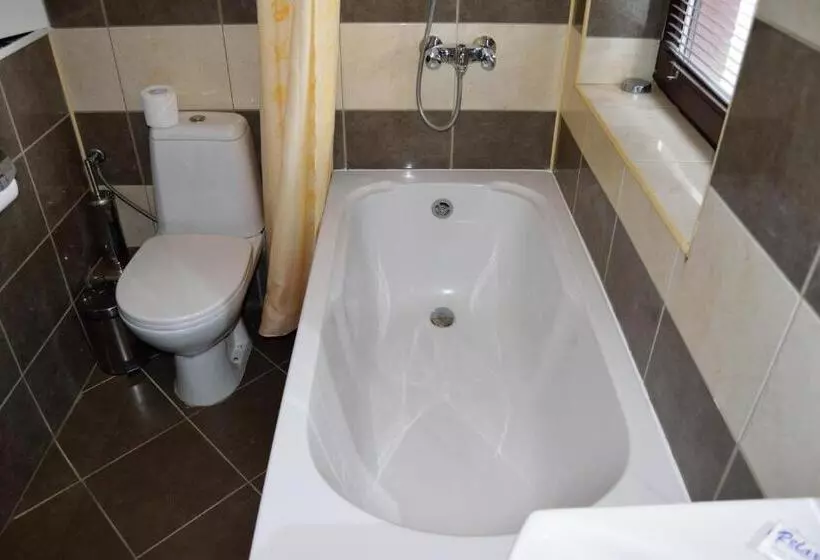 Persey Flora Apartments