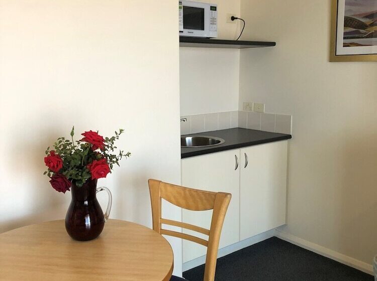 Turners Vineyard Motel