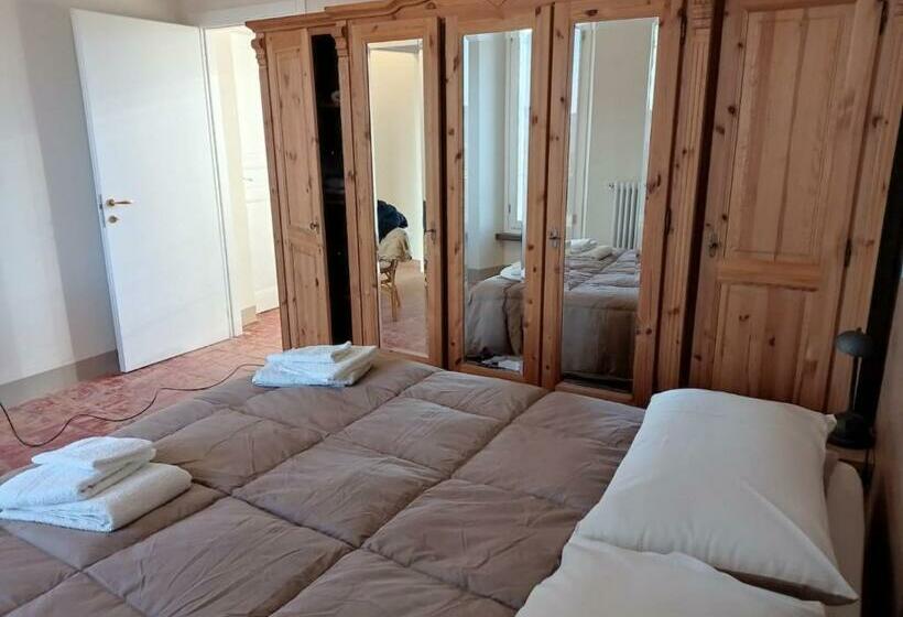 호스텔 Rifugio Escursionistico Ex Scuola Grassi, Bubbio