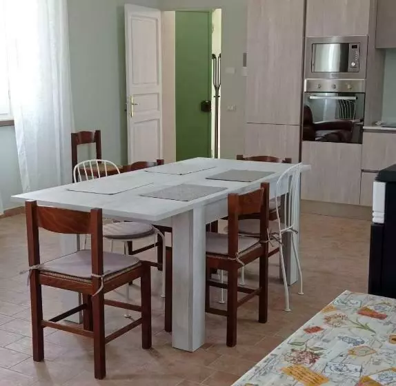 ユースホステル Rifugio Escursionistico Ex Scuola Grassi, Bubbio