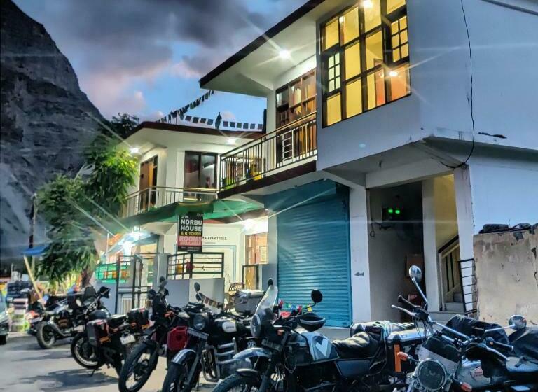 בית מלון כפרי Norbu House Tabo